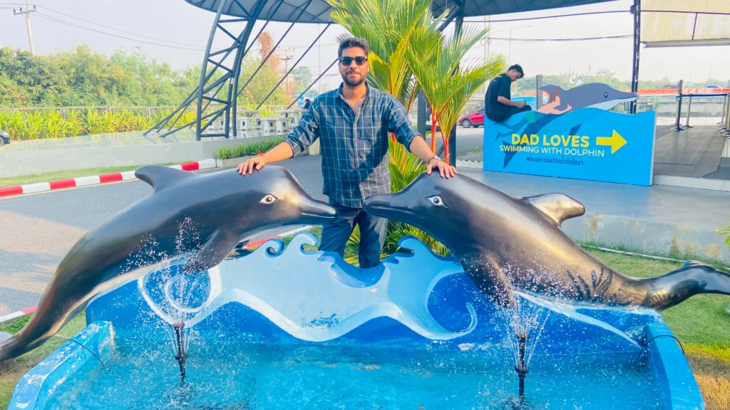 Explore Dolphinarium Pattaya And Experience The Magic of Swimming with Dolphins and Seals. 3 Dolphinarium Pattaya Explore Dolphinarium Pattaya And Experience The Magic of Swimming with Dolphins and Seals.